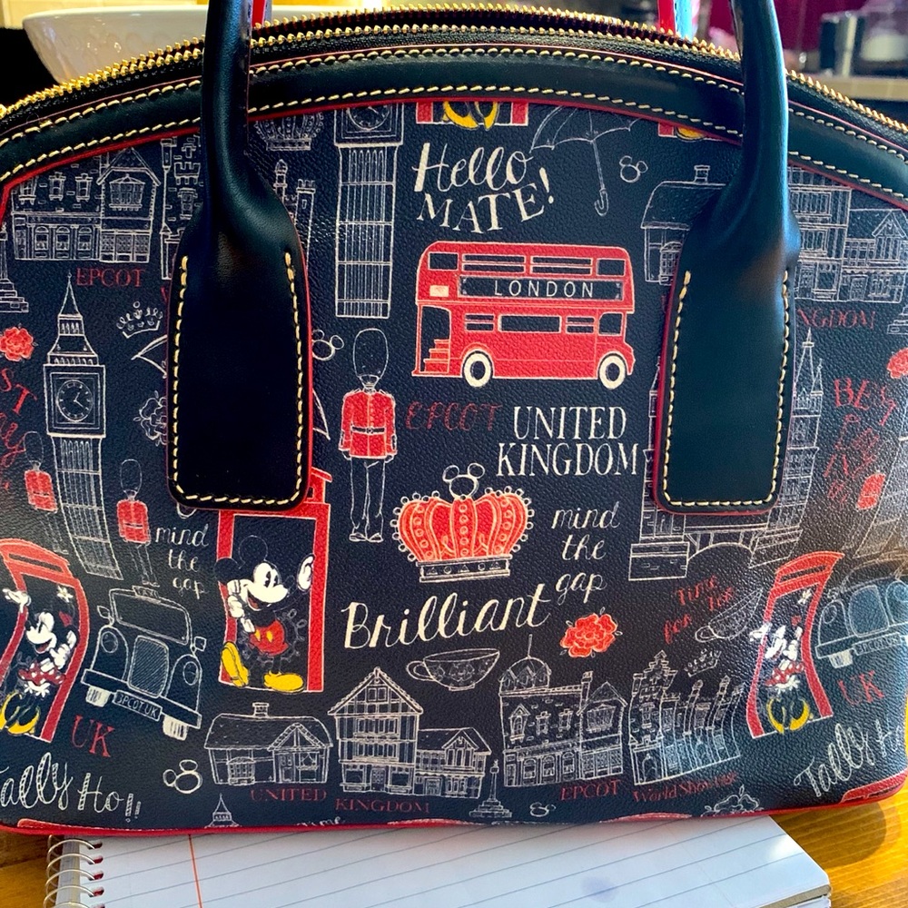 Dooney & Bourke Hello Mate purse